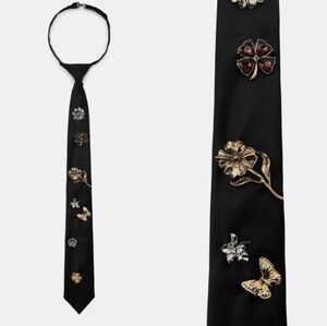 ZARA PLAIN TIE BUTTERFLY FLOWER BROOCHES